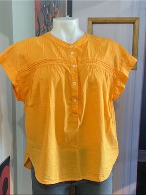 XiRENA Orange Short-Sleeve Button Front Pintuck Blouse